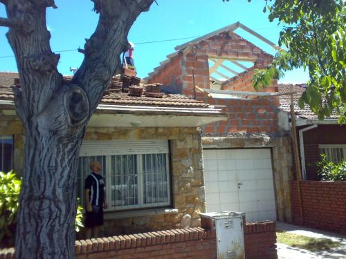 CASA CESAR Y LAURITA